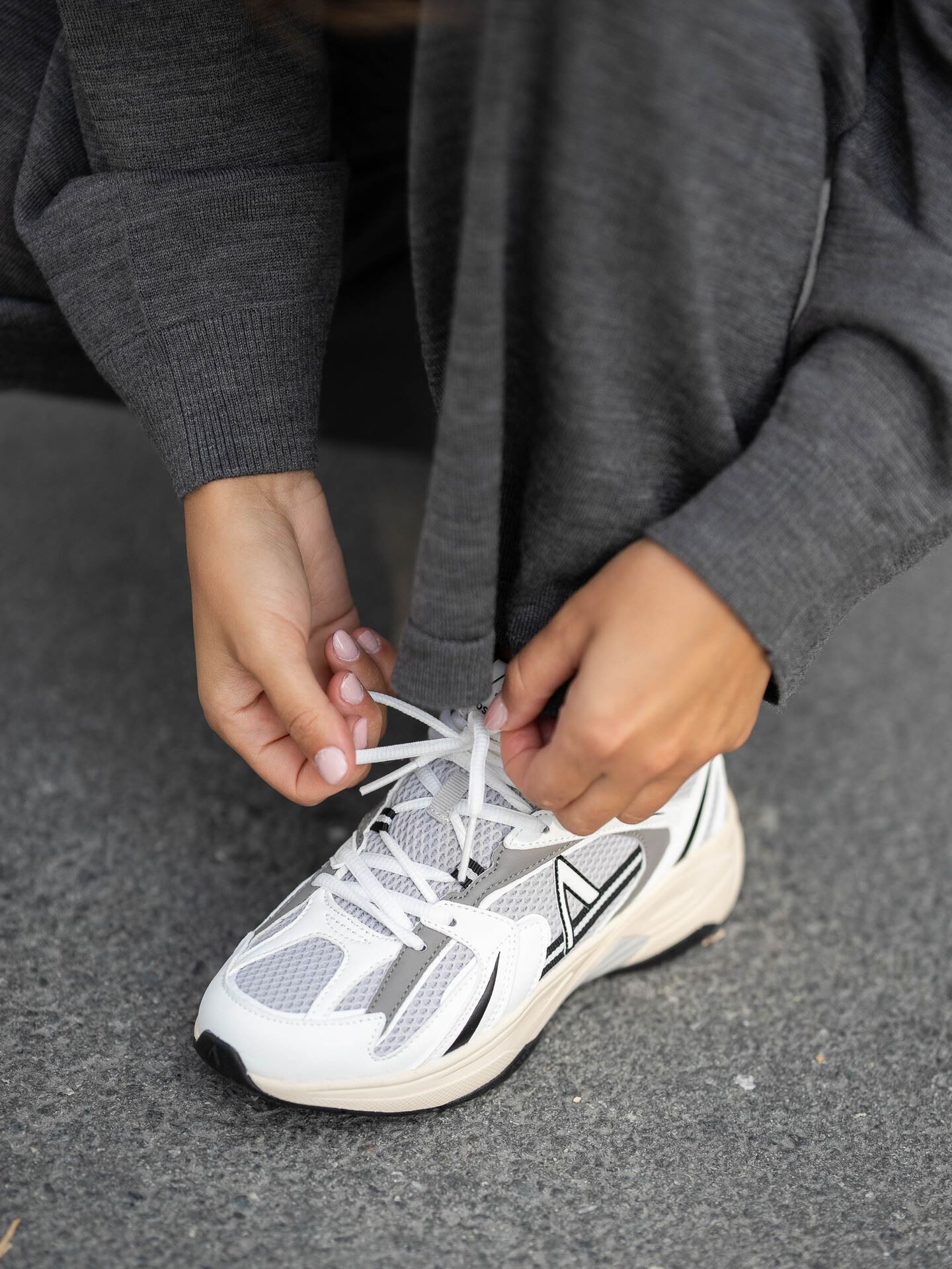 ARKK Oserra White Black