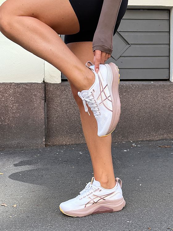 ASICS Gel-Kayano 32 White / Orange Glow