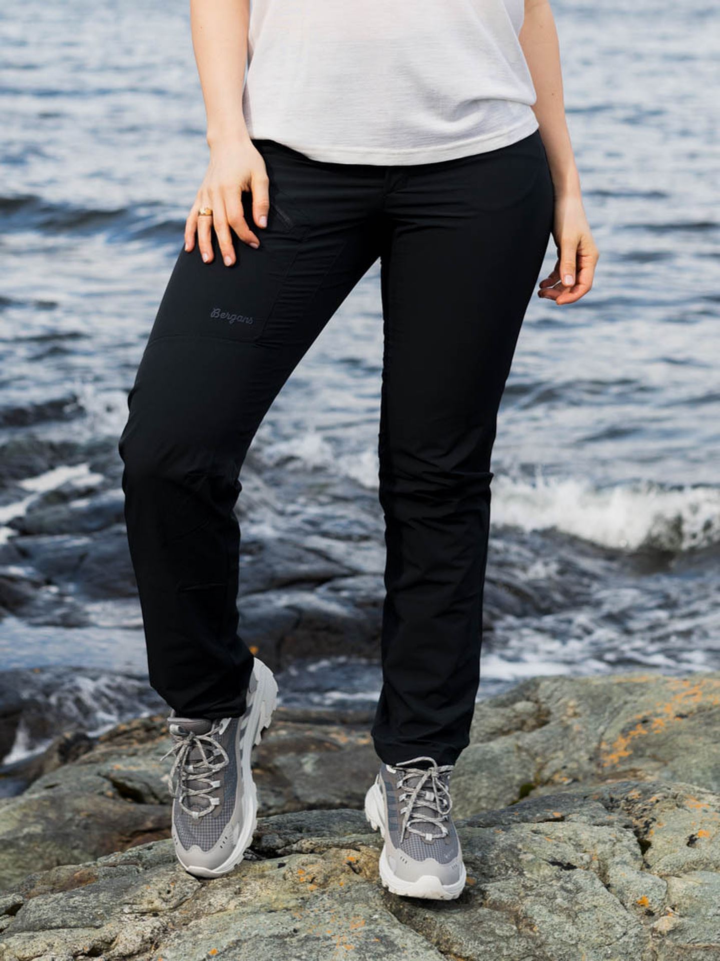 Bergans Vaagaa Light Softshell Pants Women Black