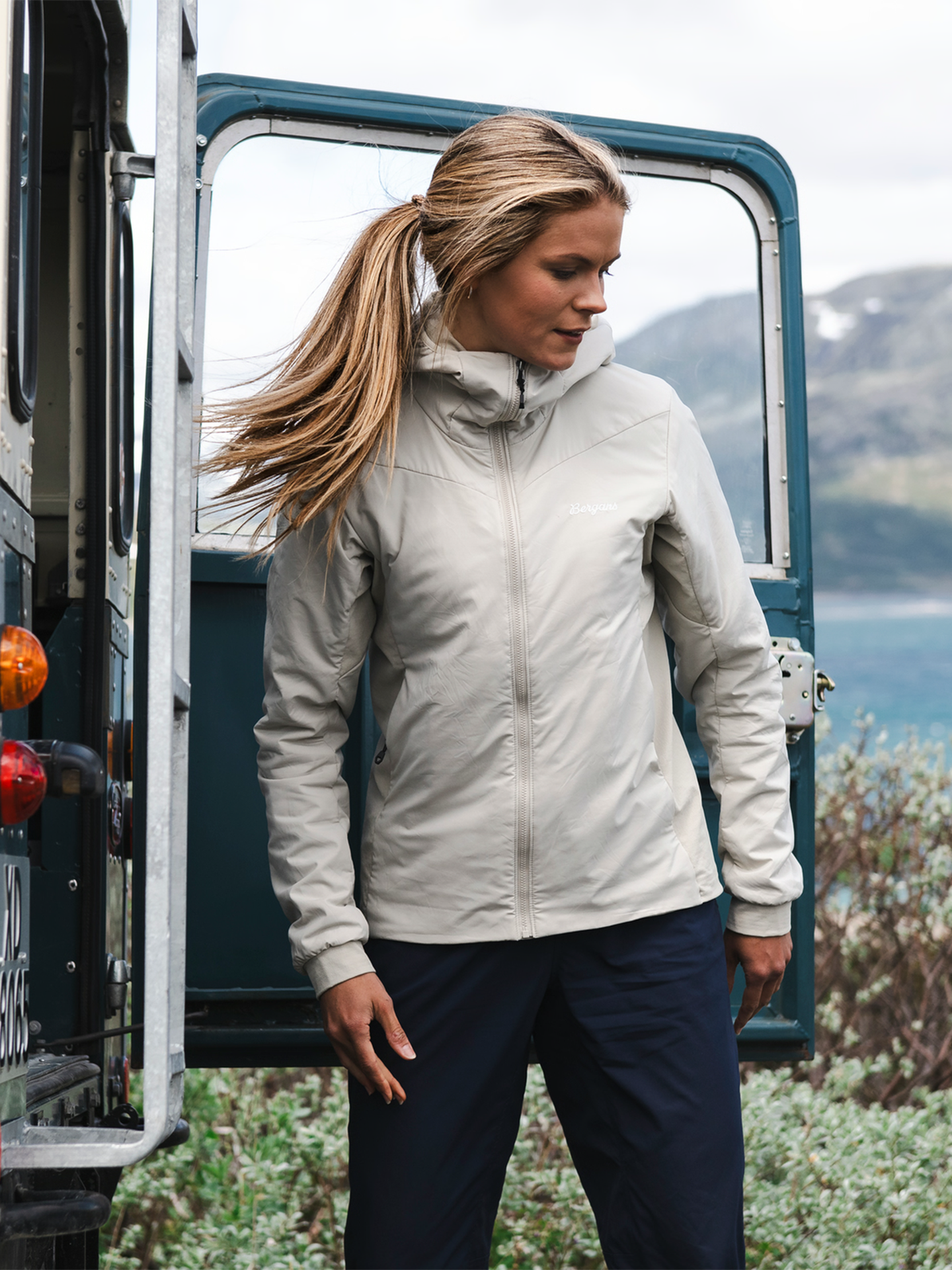 Bergans Holo Hood Jacket Women Coastal Sand