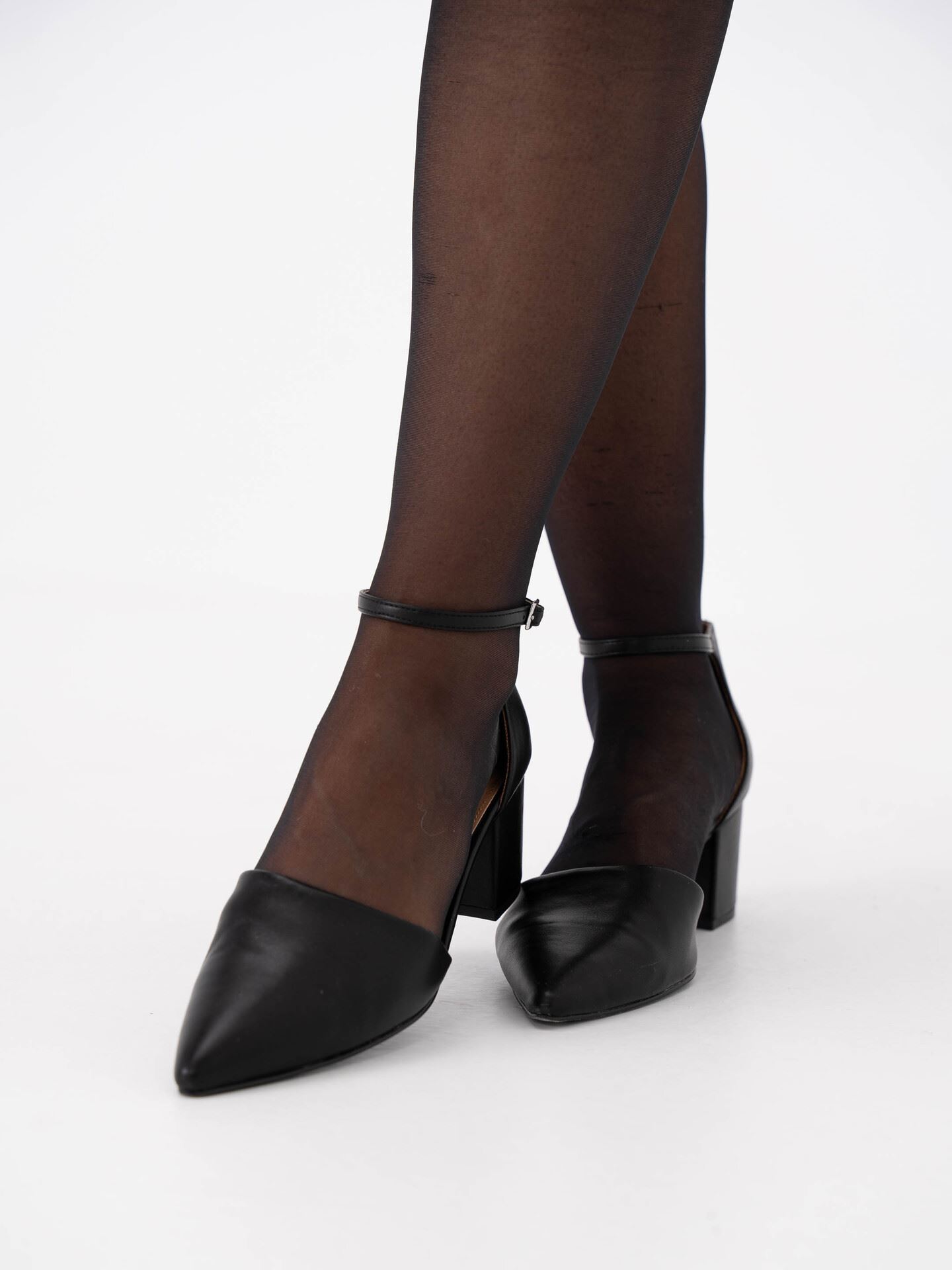 Bianco Devived Pump Faux Leather Black