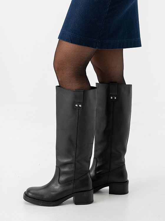 Bianco Mary Knee High Pull On Boot Smooth Leather Black