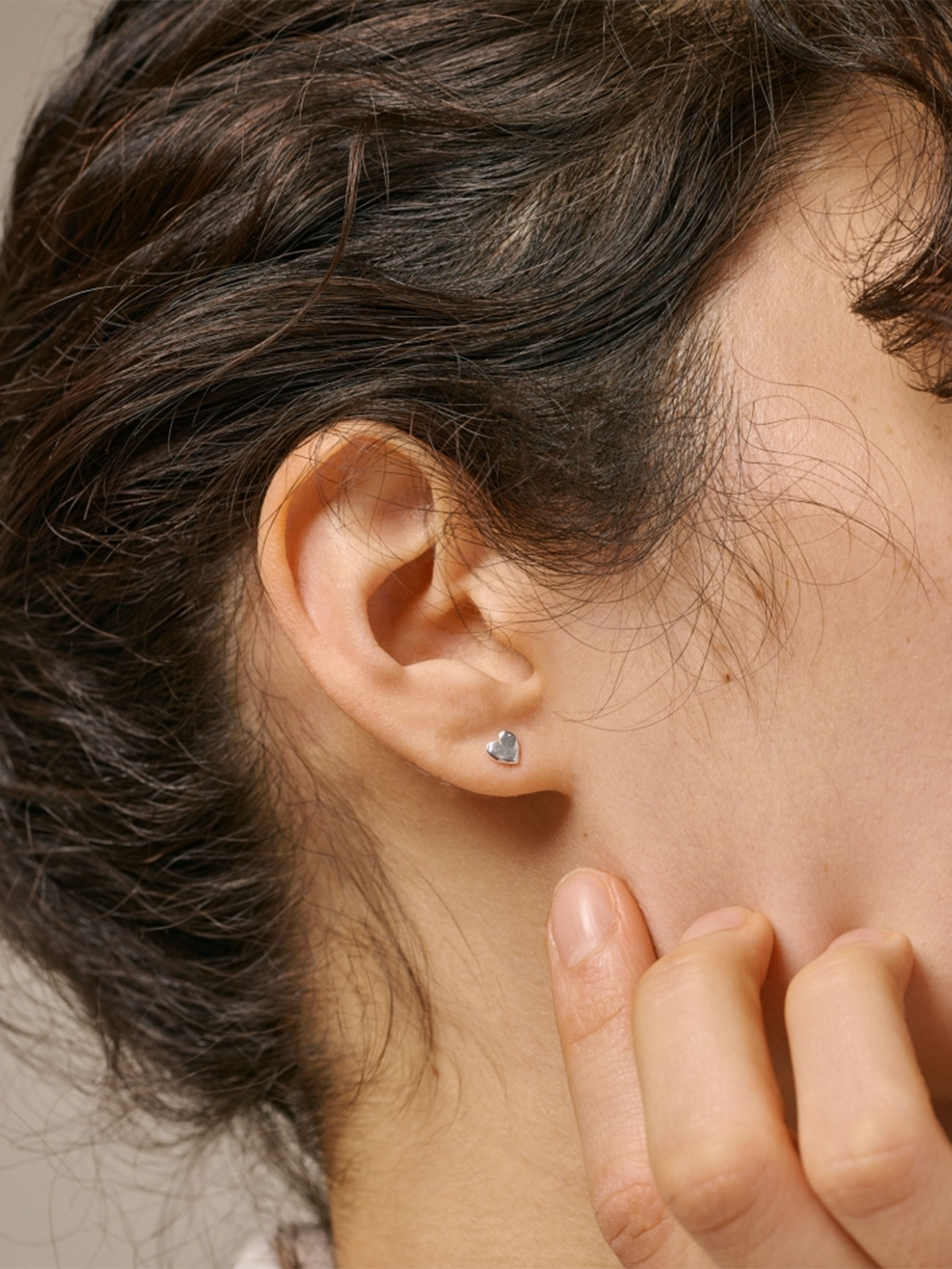 ENAMEL Copenhagen Heart Studs Sølv