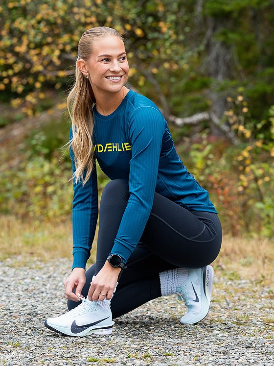 Garmin Forerunner 165 Music Sort / Skifergrå