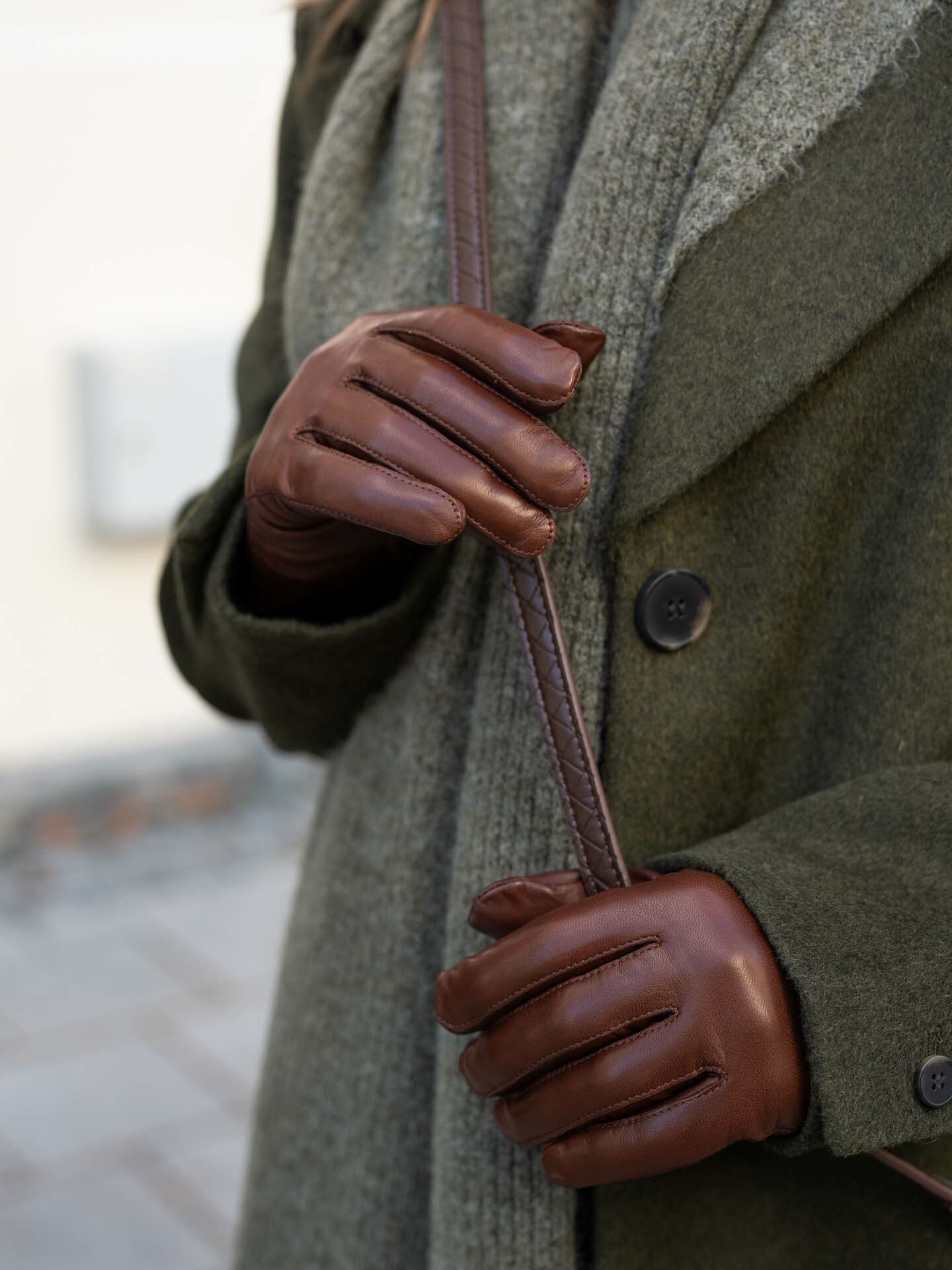 Hestra Megan Chestnut