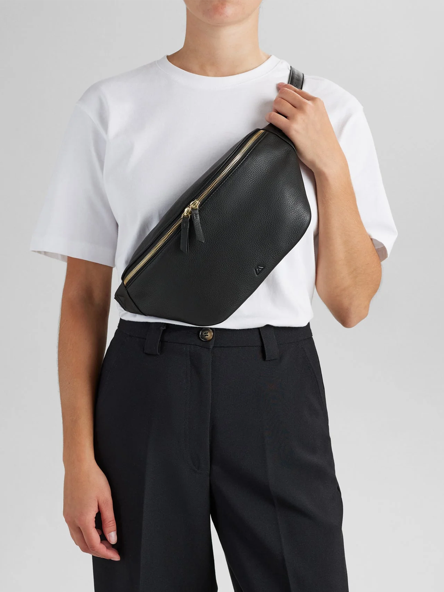 Markberg Camden MBG Bum Bag Black w/Br. Gold