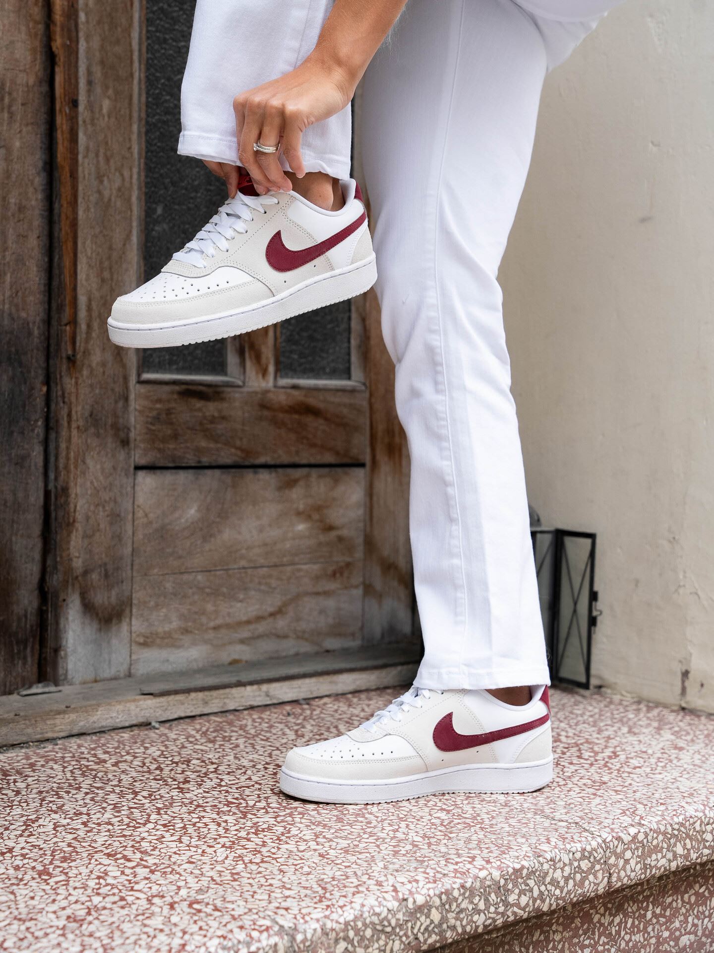 Nike Court Vision Low Hvit/Adobe/Dragon Red/Team Red