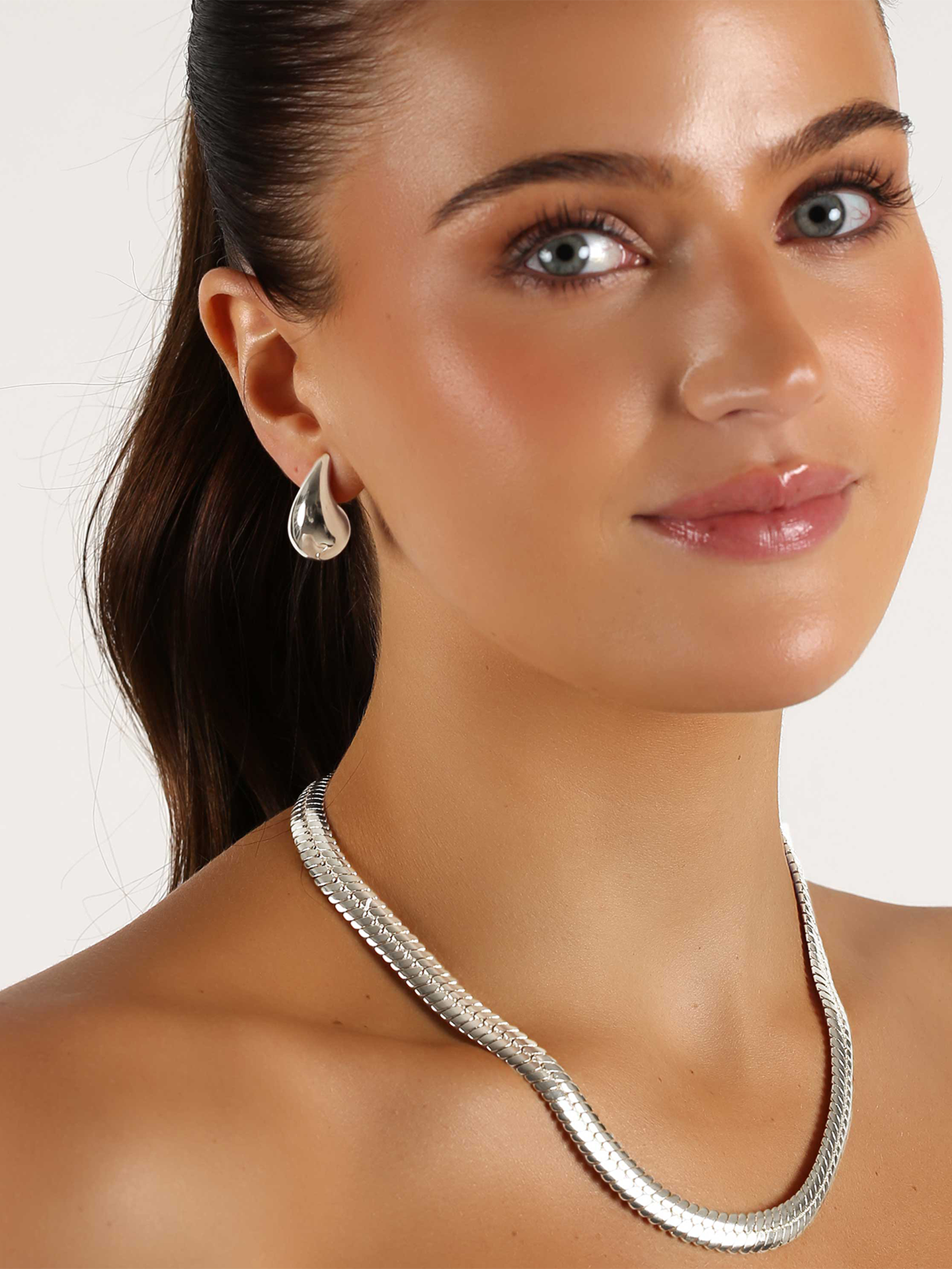 Snö Of Sweden Yenni Small Ear Sølv