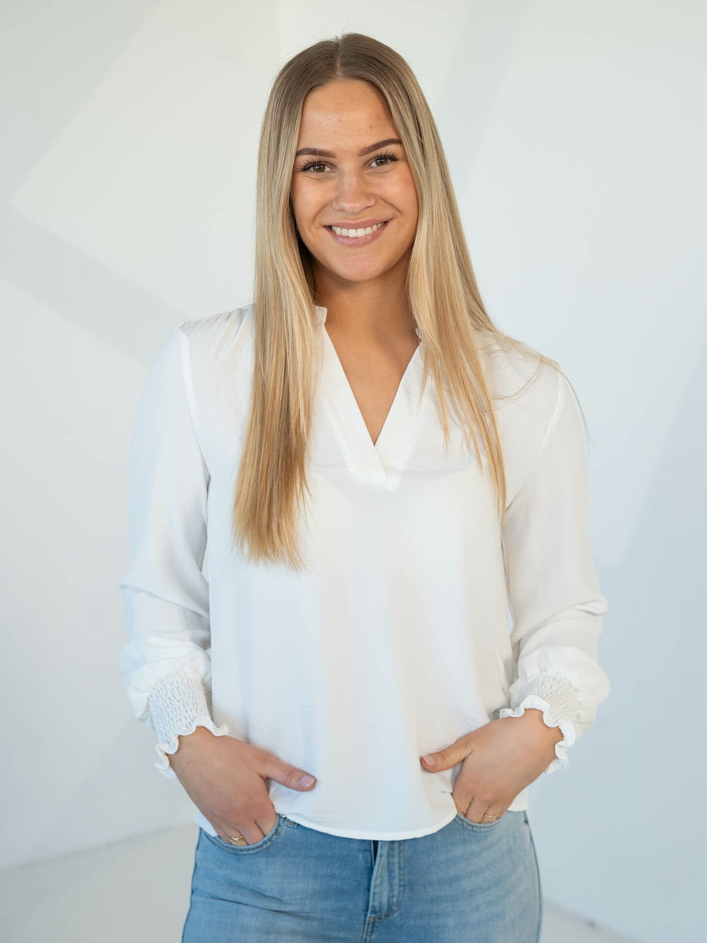 Only Mette V-Neck Long Sleeve Smock Top Cloud Dancer