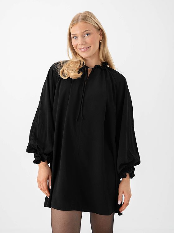 Only Fayce Long Sleeve Short Loose Dress Black