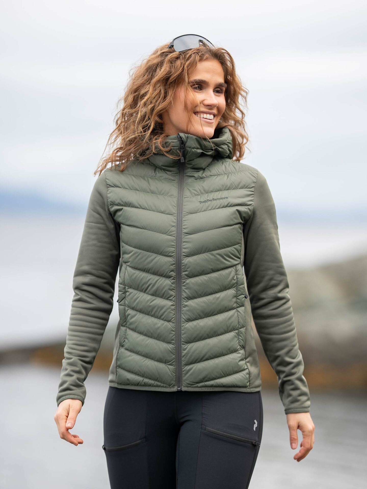 Peak Performance Frost Down Hybrid Hood Pine Needle