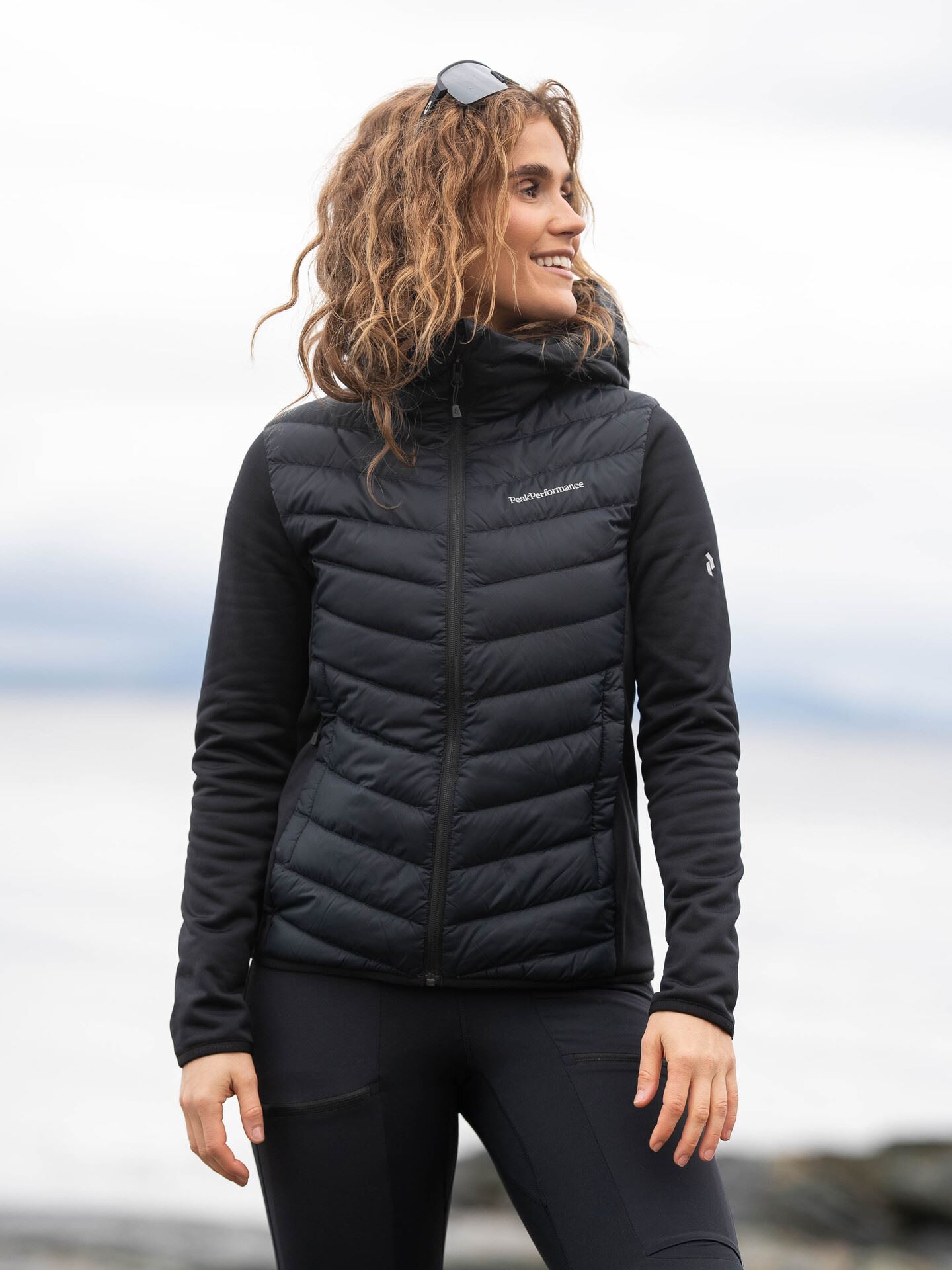 Peak Performance Frost Down Hybrid Hood Black