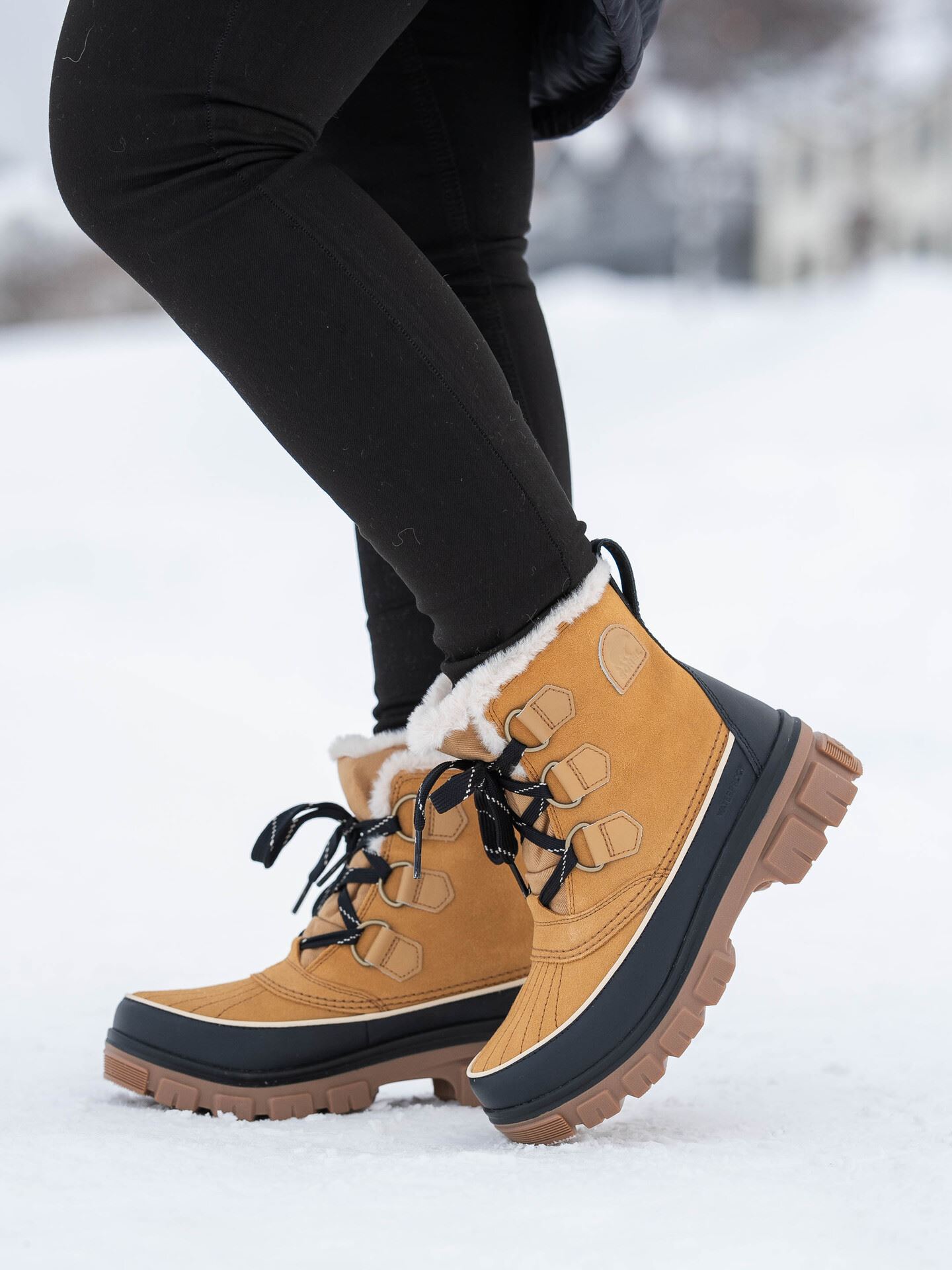 Sorel Torino™ V Waterproof Snow Boots Curry / Black