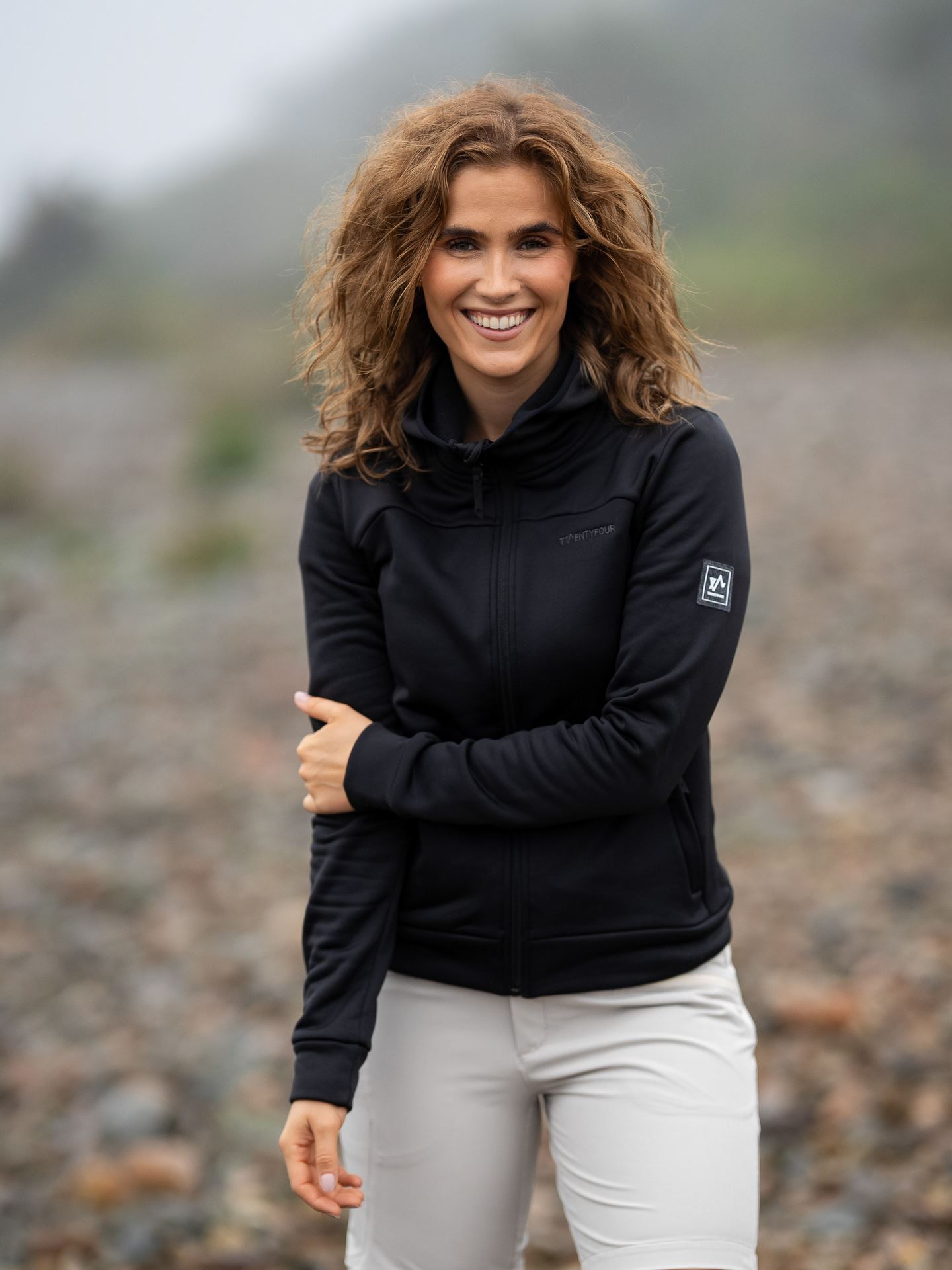 Twentyfour Venture Air Hoodie Sort