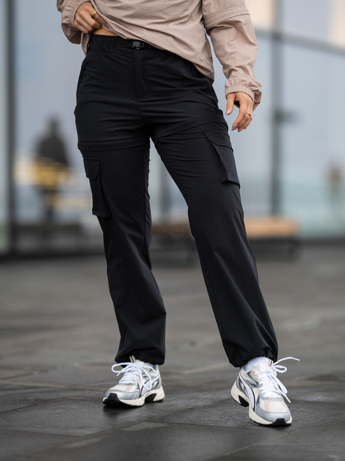 Twentyfour Mode Loosefit Multibukse Sort