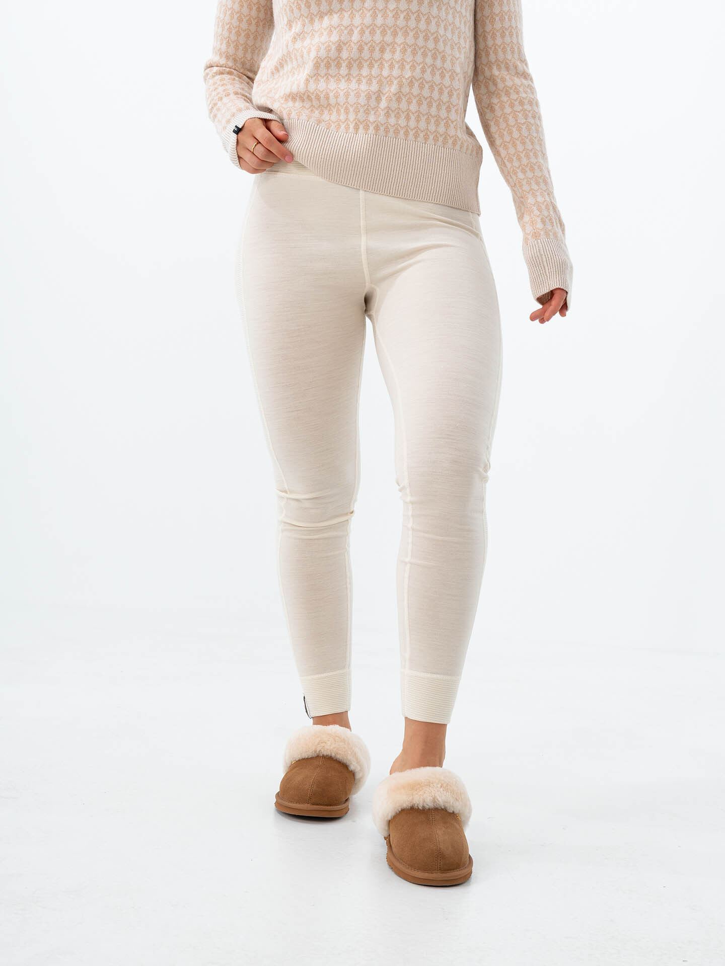 Twentyfour Aurora Oda Ulltights Gråhvit