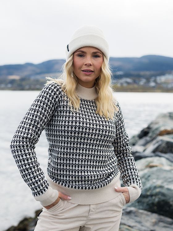 Twentyfour Aurora Ullgenser Sort