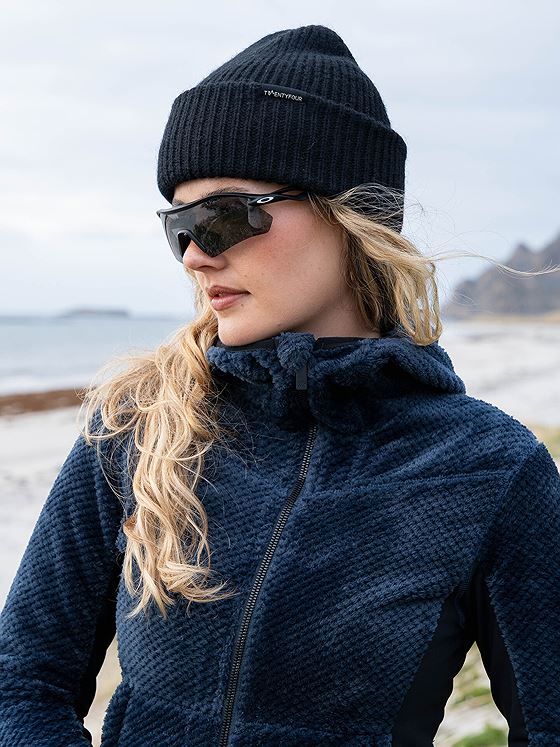 Twentyfour Mode Ari Lue Sort