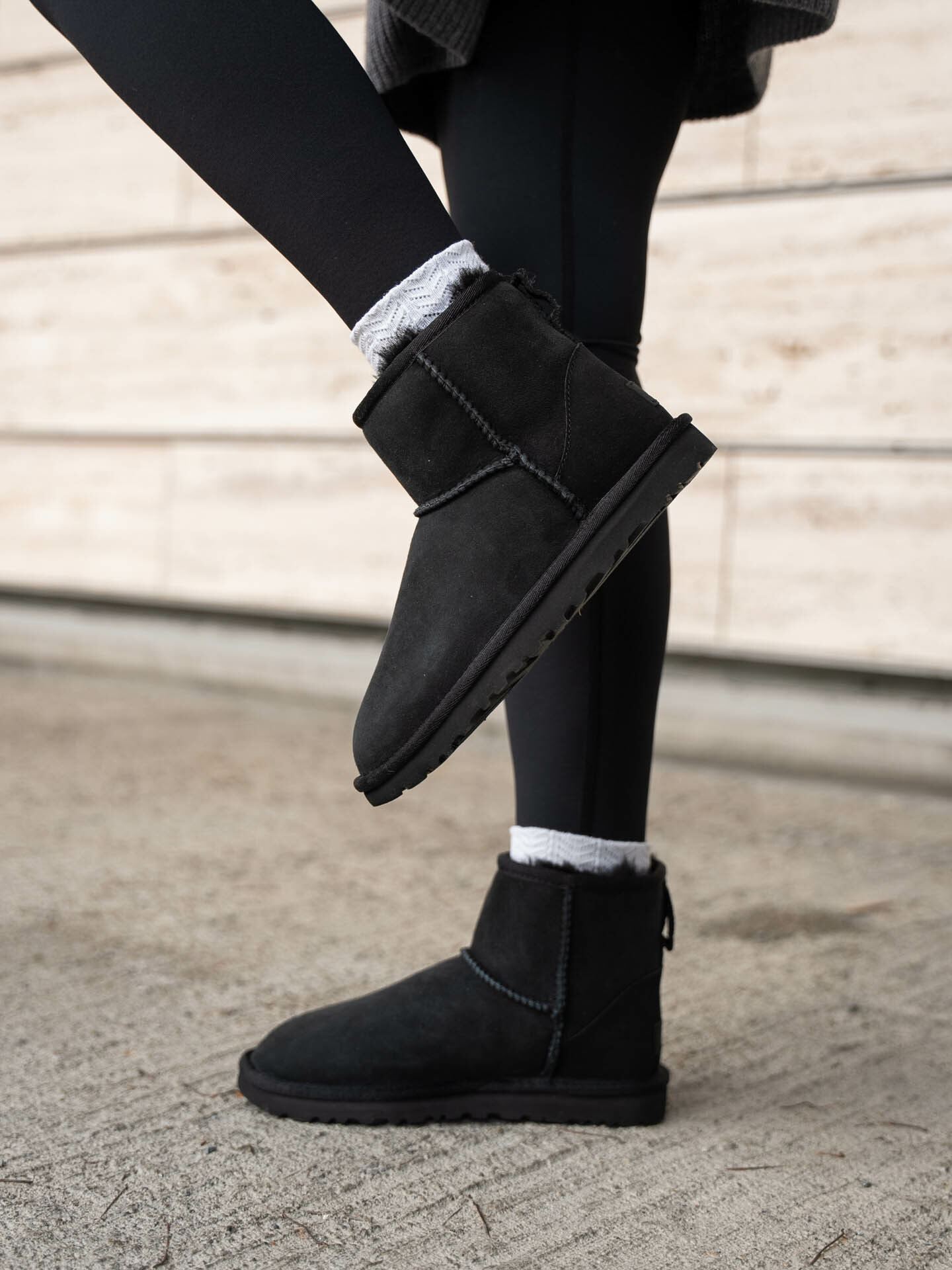 UGG Classic Mini Black