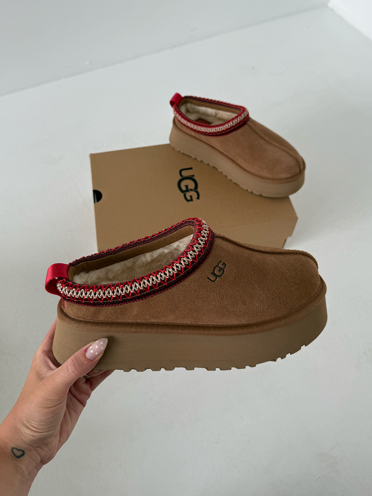 UGG Tazz II Chestnut