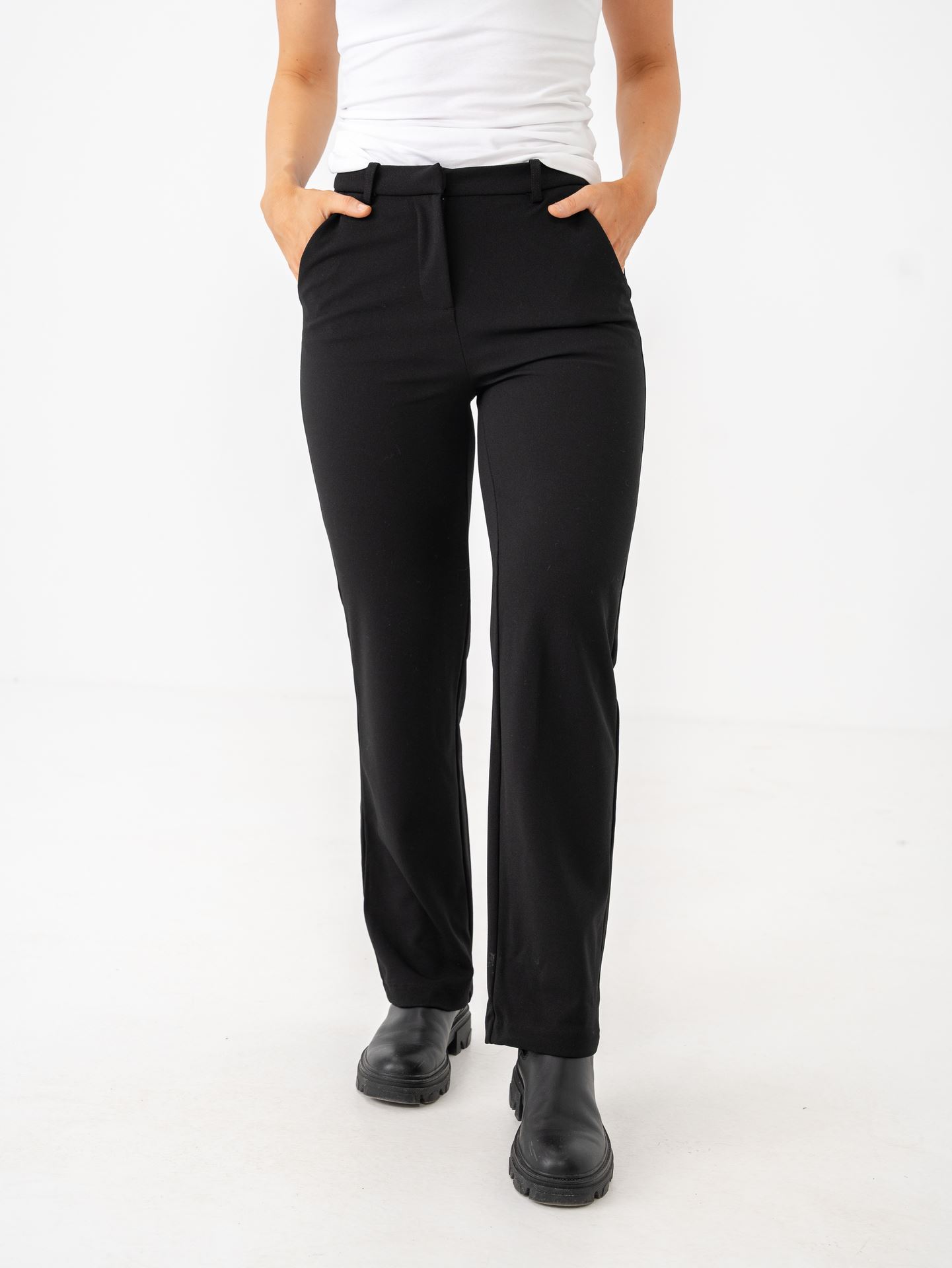 Vero Moda Zamira Mid Waist Straight Pant Black