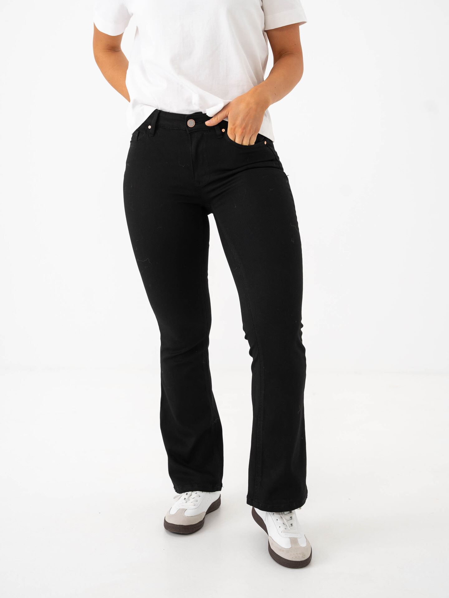 Vero Moda Flash Flared Jeans Black