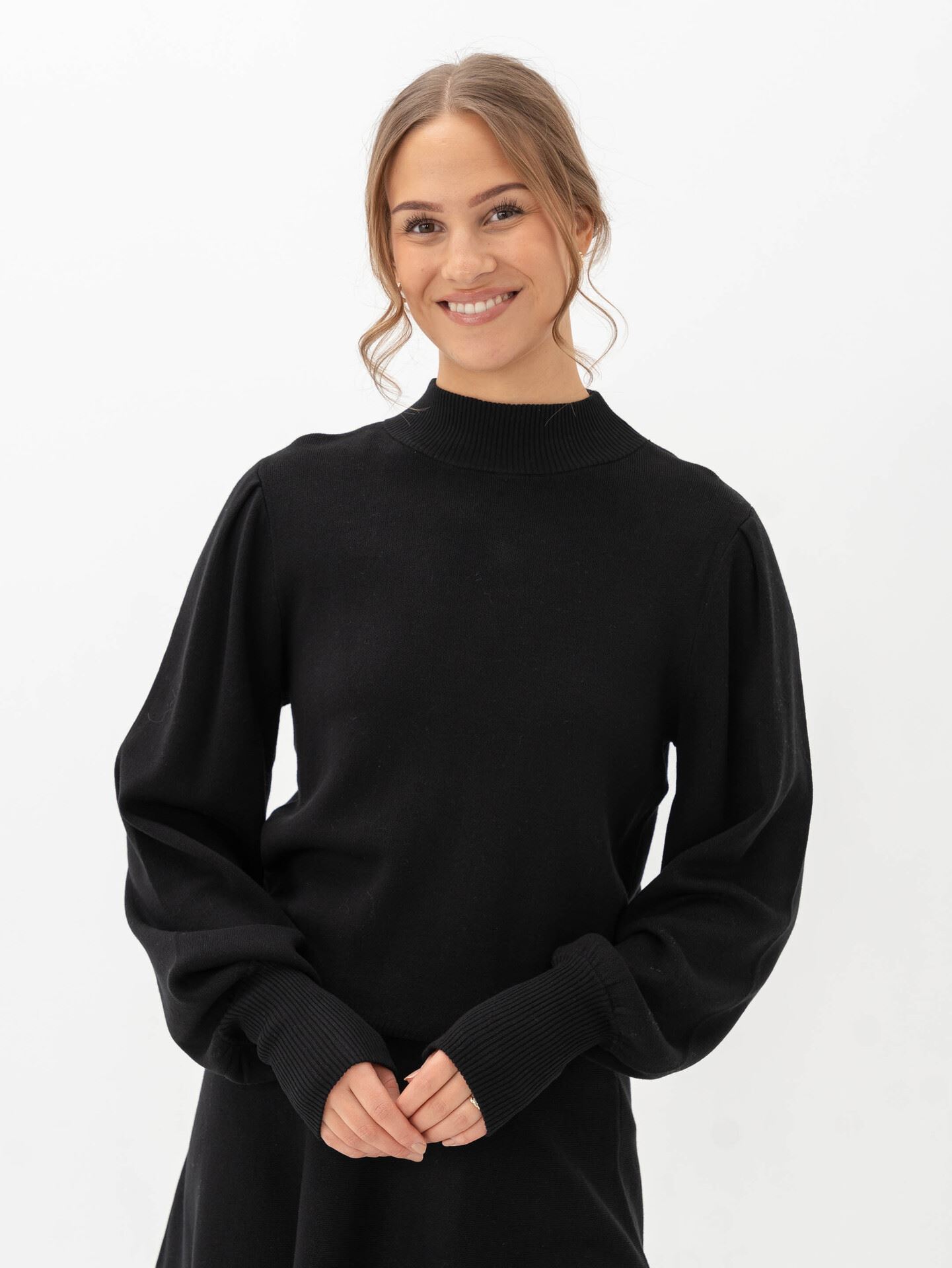 Y.A.S Fonny Long Sleeve Knit Pullover Black