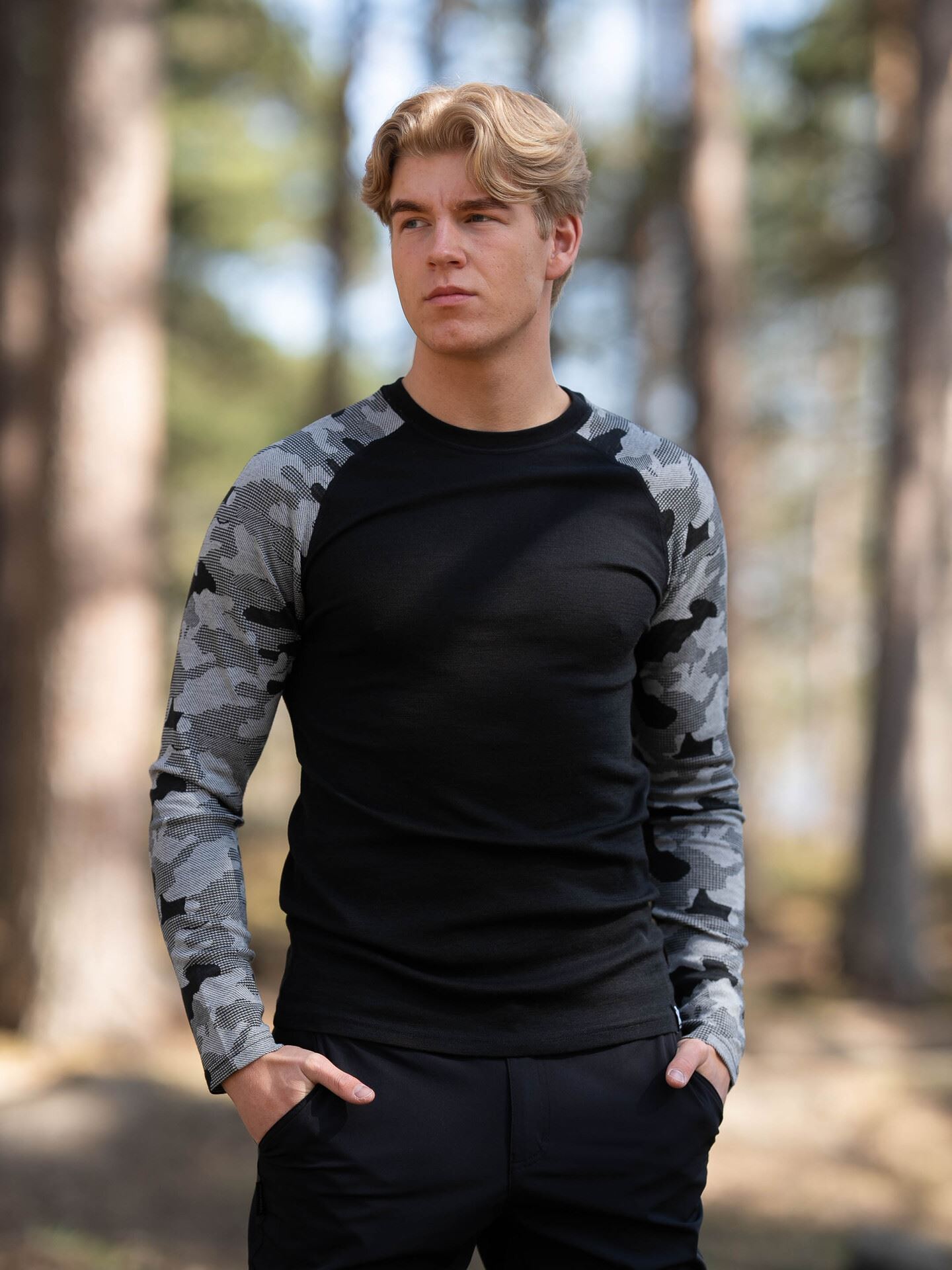 Bula Camo Merino Wool Crew DGREY