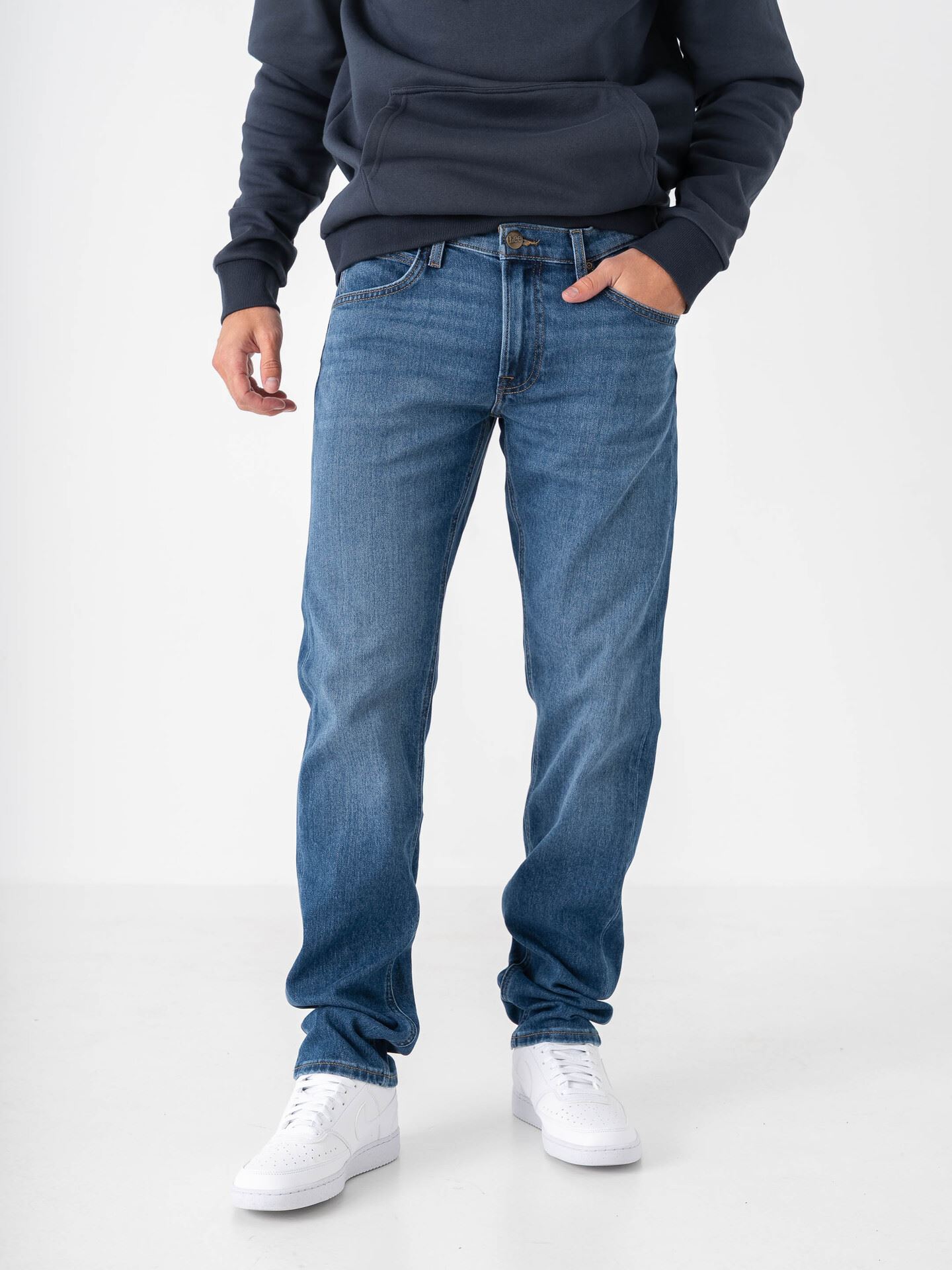 Lee Daren Zip Fly Carson