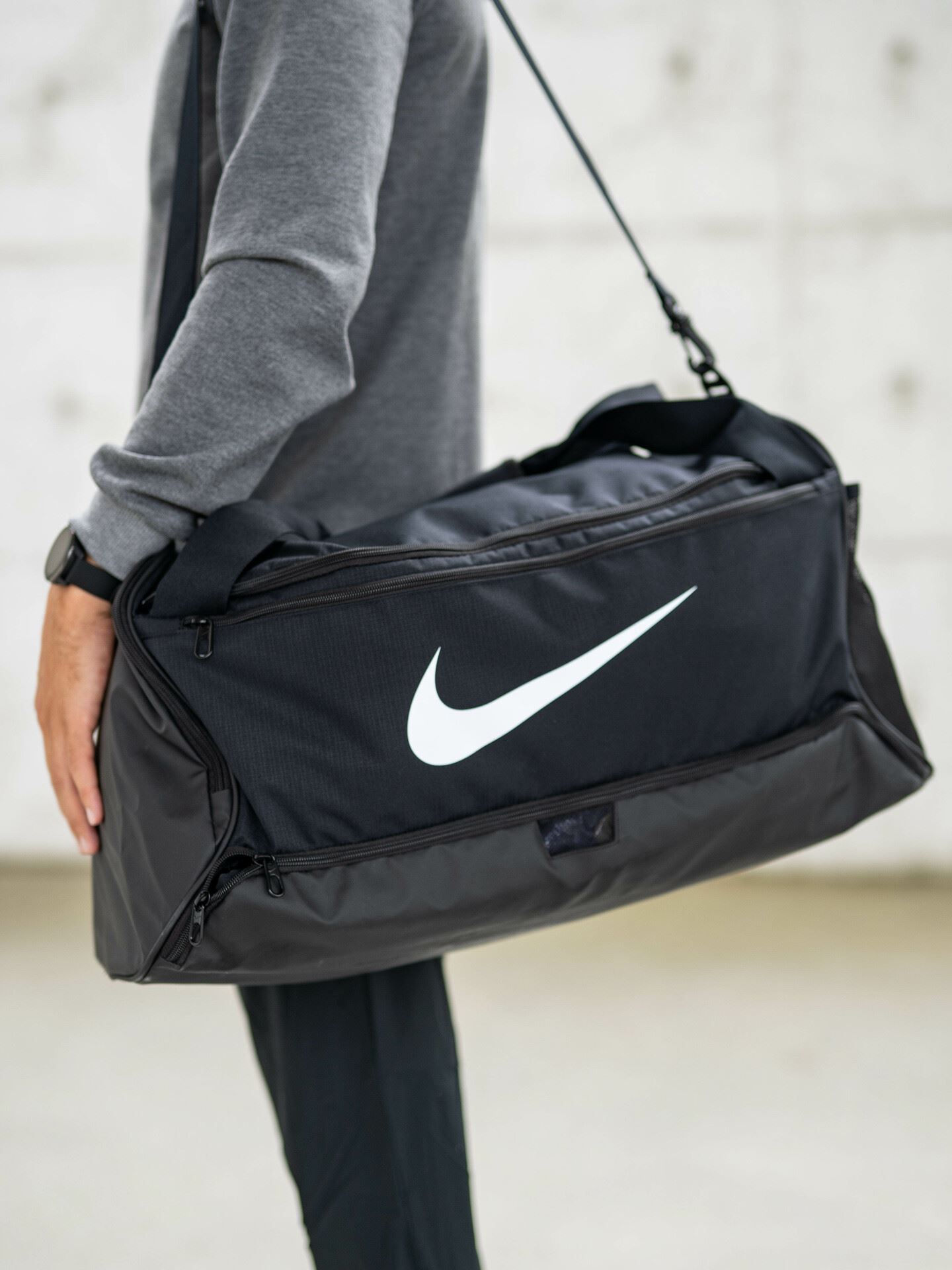 Nike Brasilia Training Duffel Bag 41L Black / White