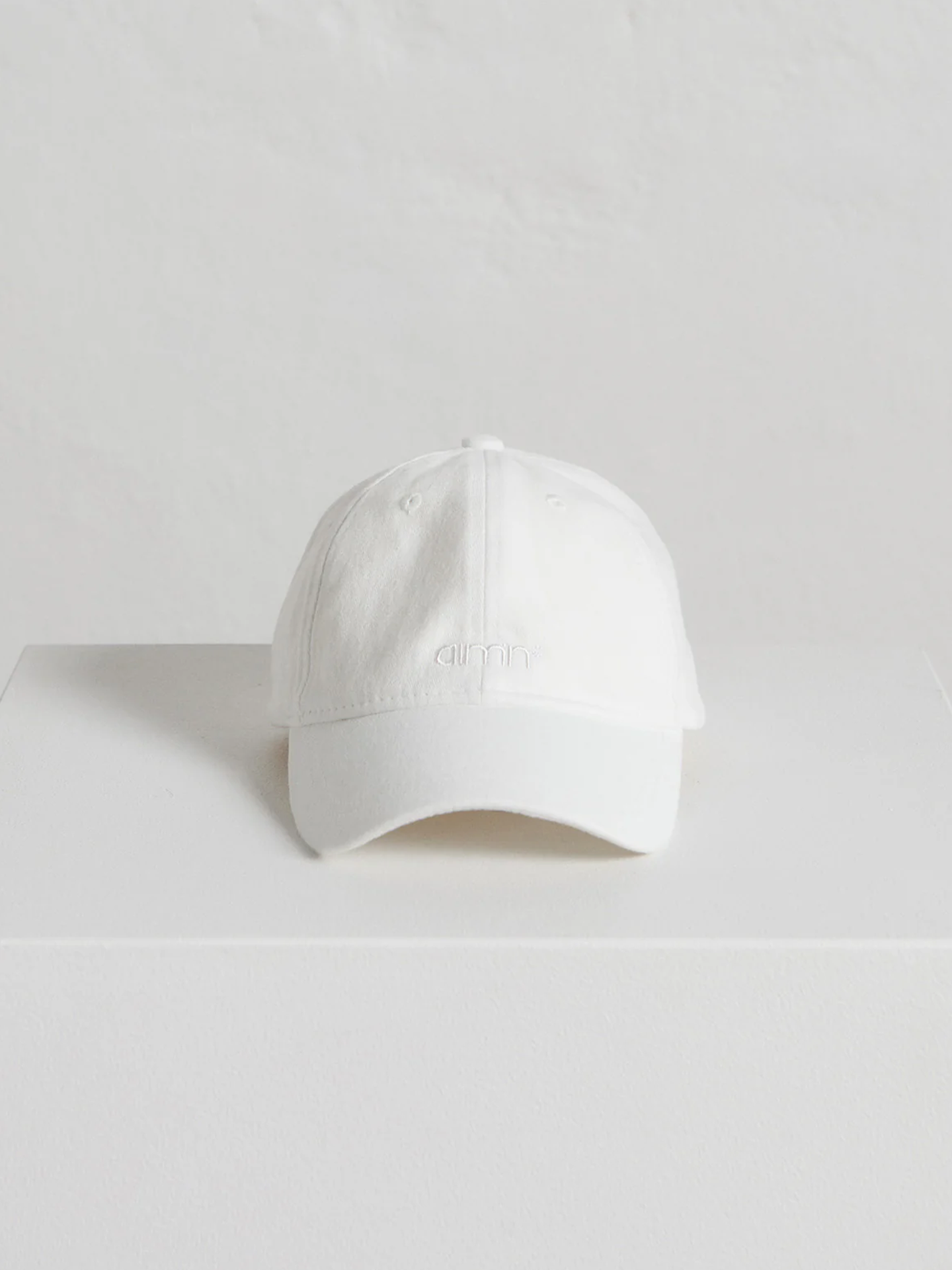 Aim'n Small Logo Cap White