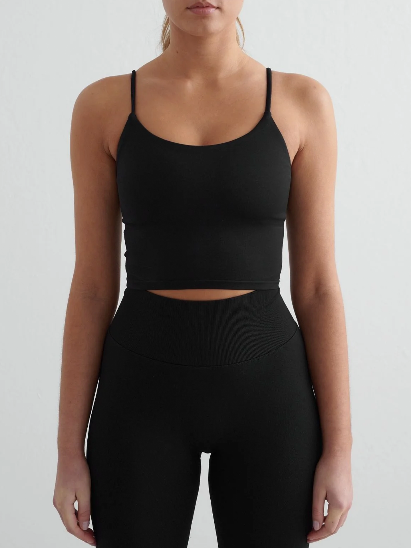 Aim'n Shape Seamless Strap Singlet Black