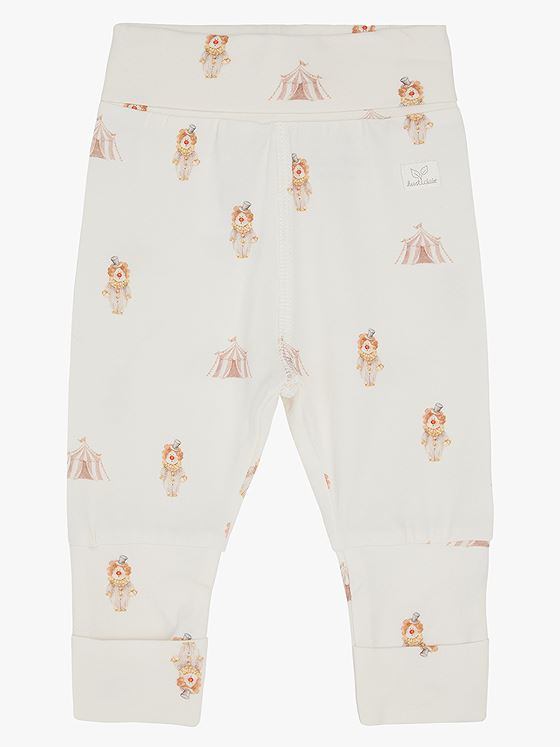 Hust and Claire Gabe Bukser Snow White