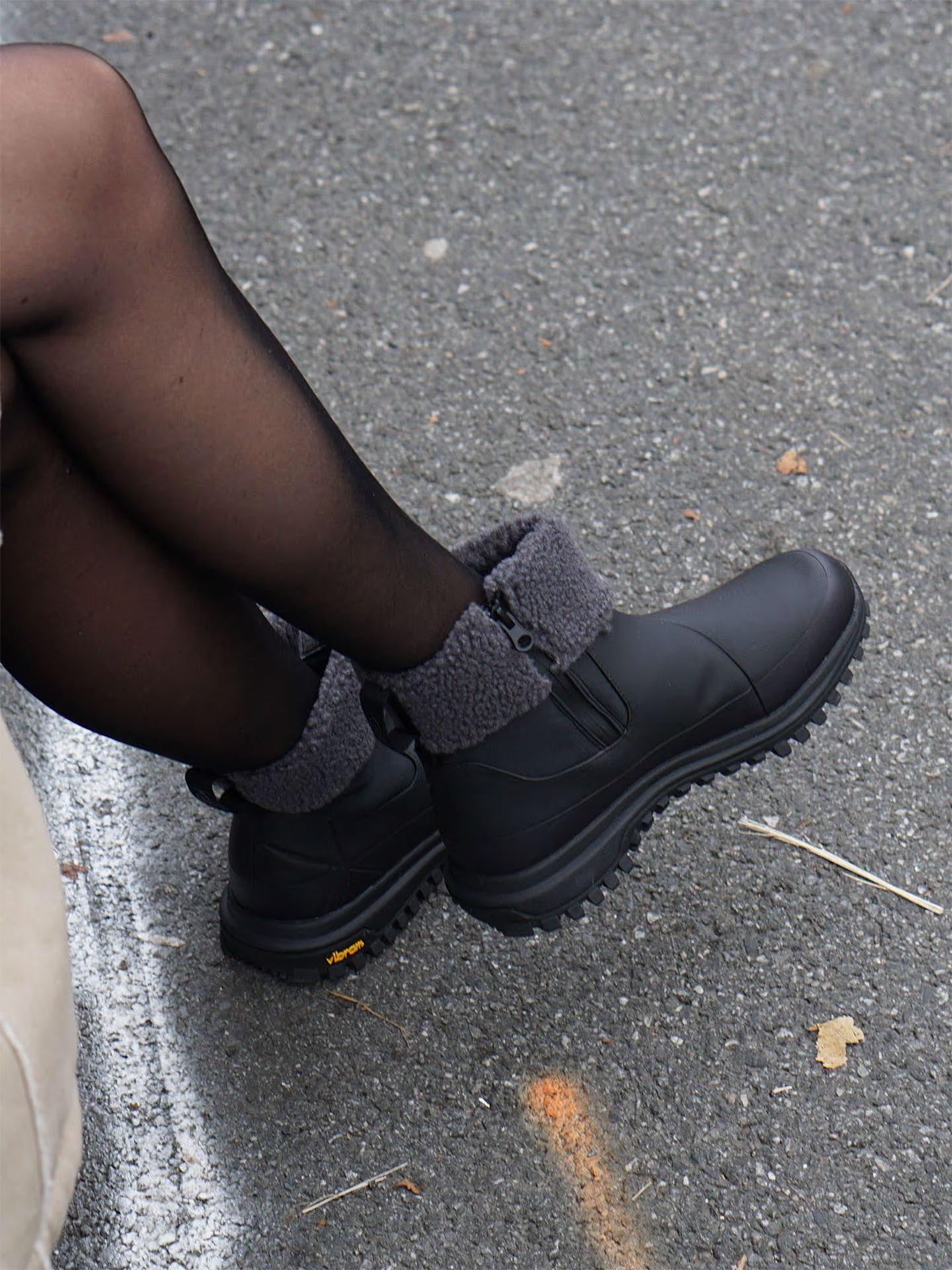 Kastel Sola Winter Deep Black