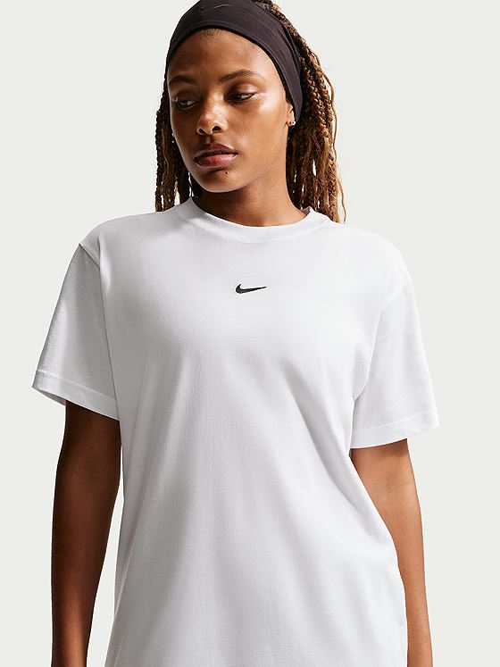 Nike Sportswear Classic Short Sleeve Tee Hvit