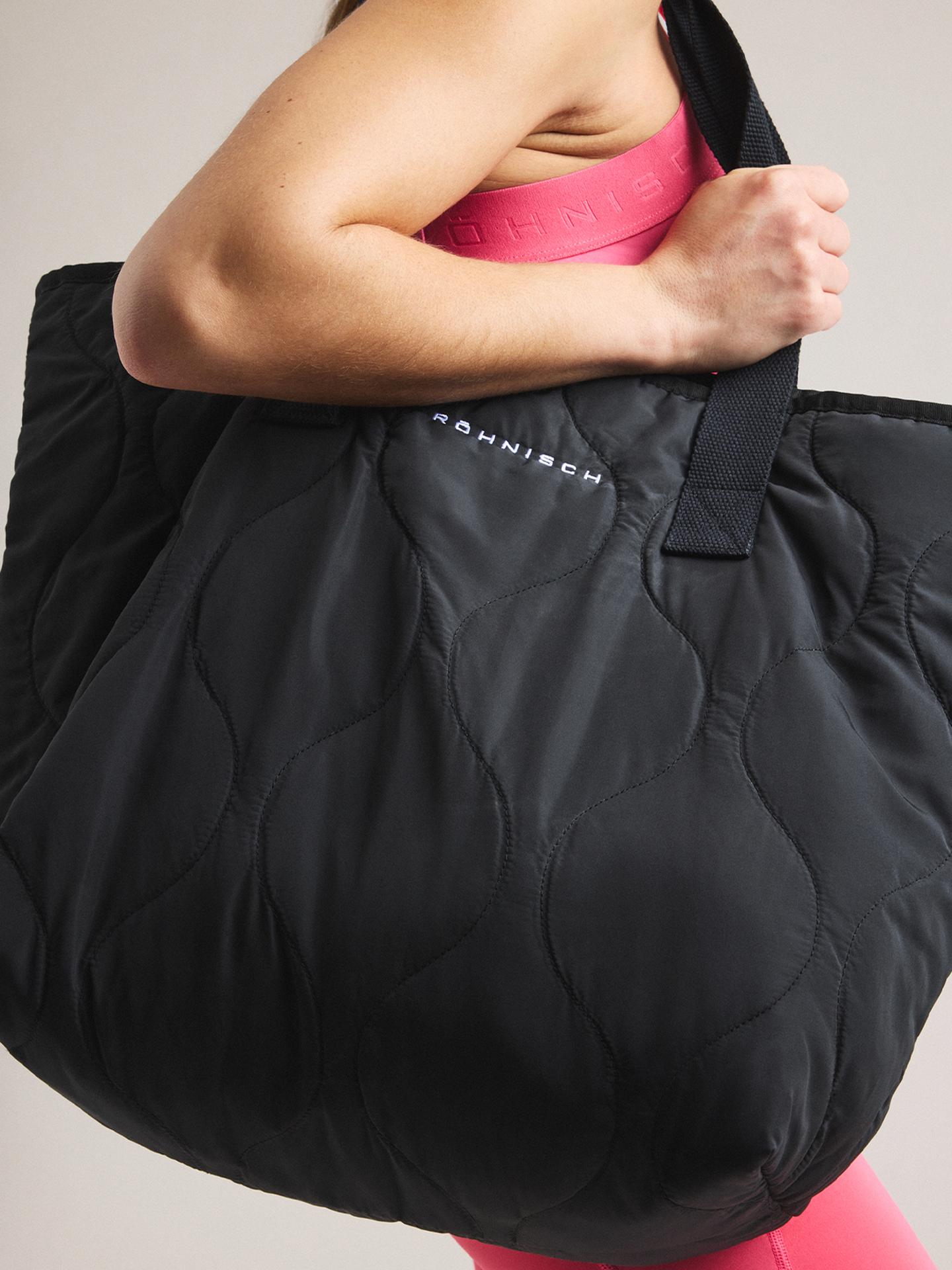 Röhnisch Quilt Tote Bag Black